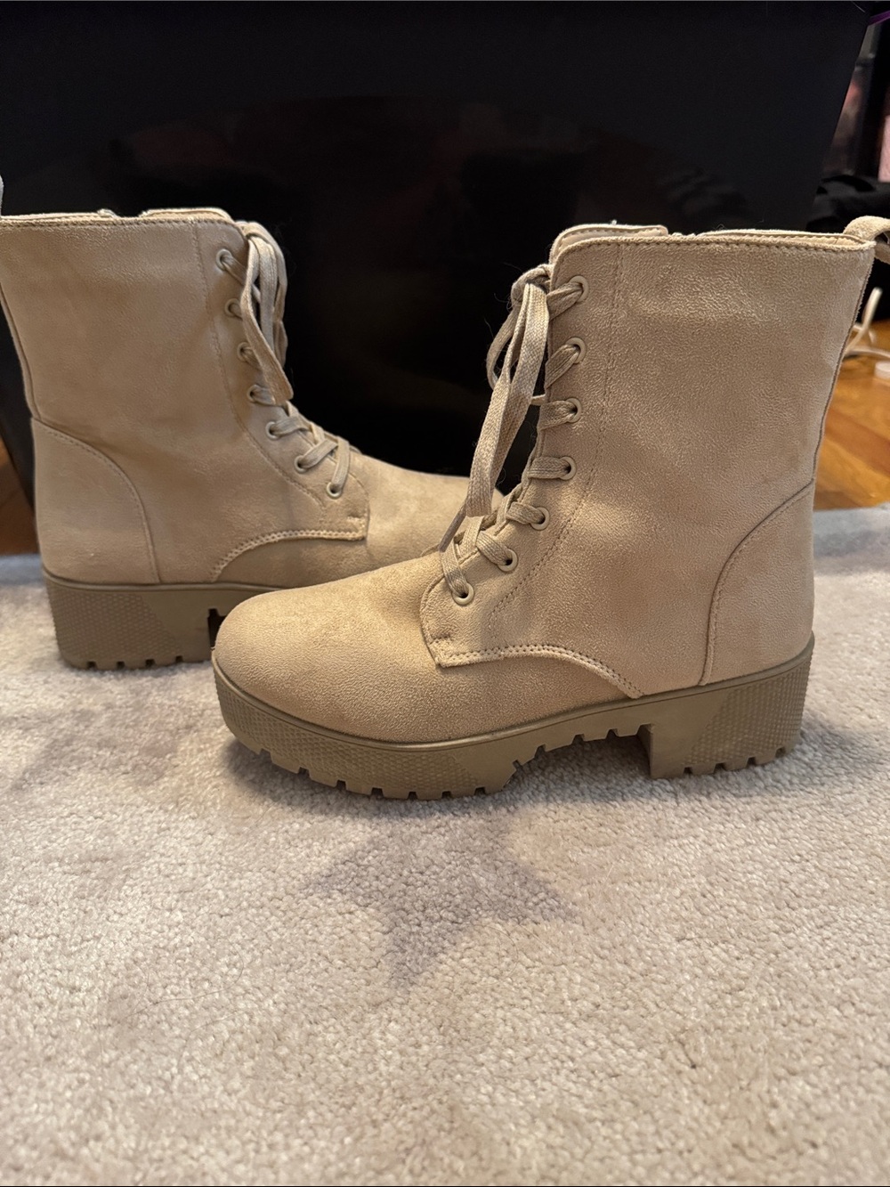 Women's Lace-Up Combat Boots - Tan